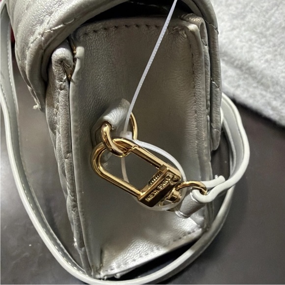 Anne Klein Metallic Silver Holiday/Party Quilted Crossbody Bag W/Charm NWT - Picture 9 of 14